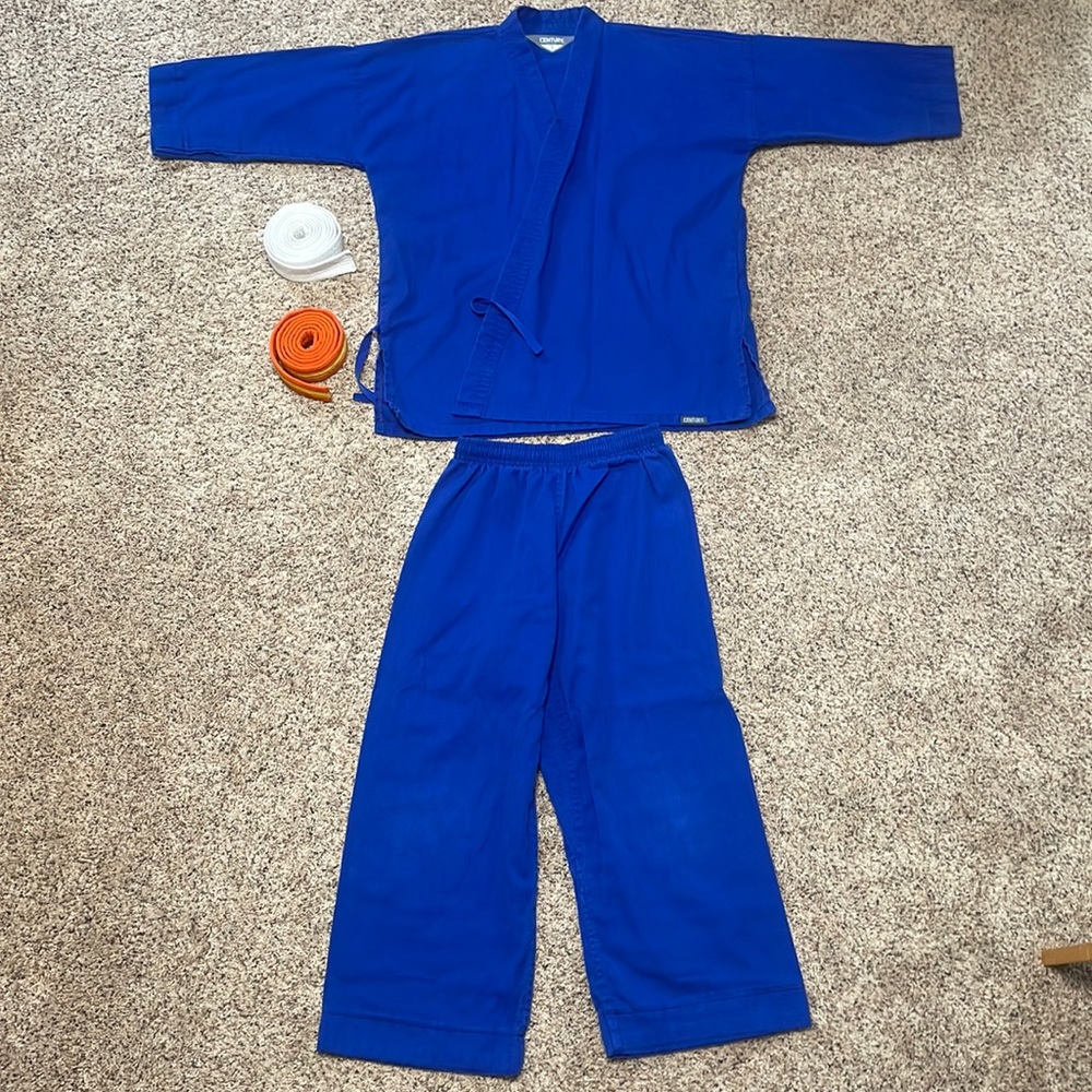 Century Uniform size 3